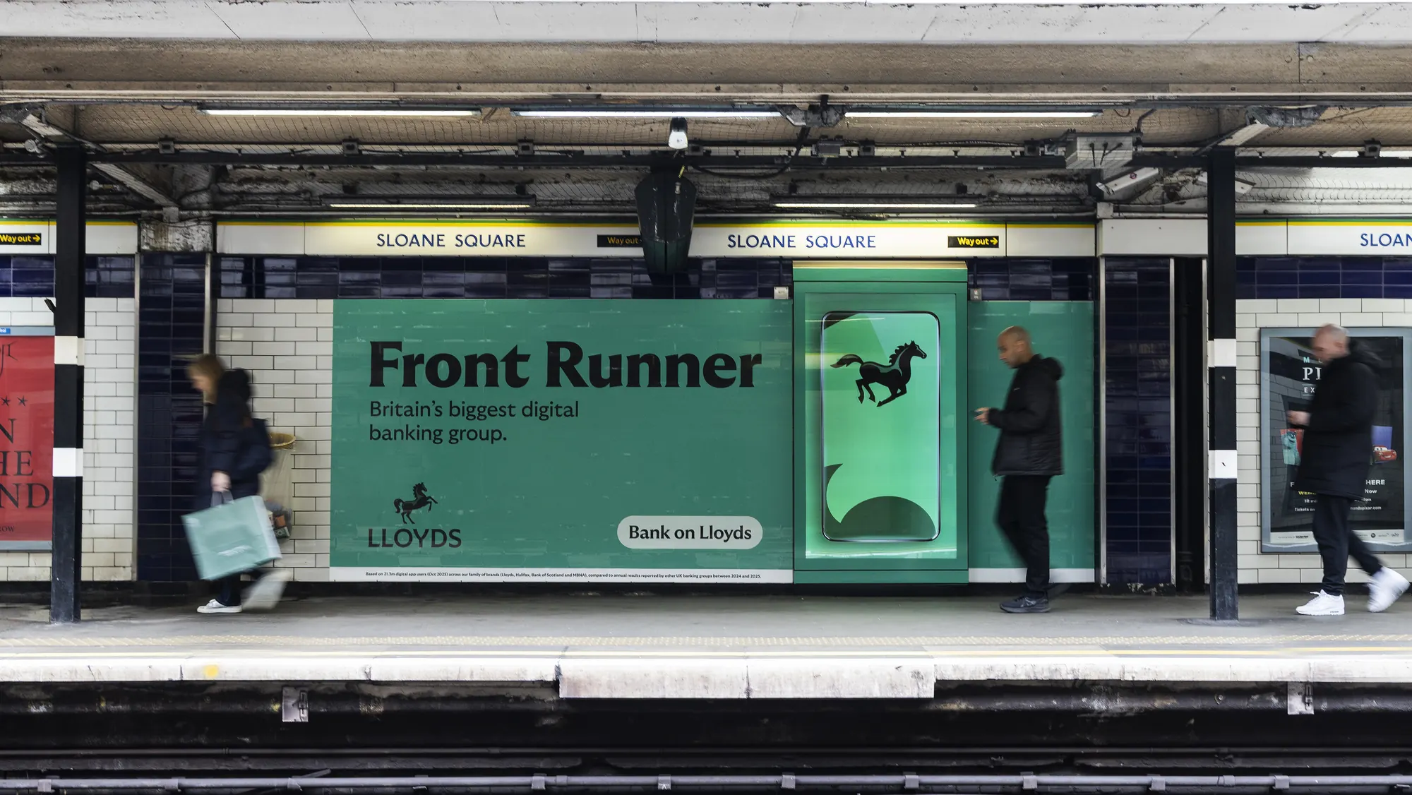 Front Runner on the platform at Sloane Square station